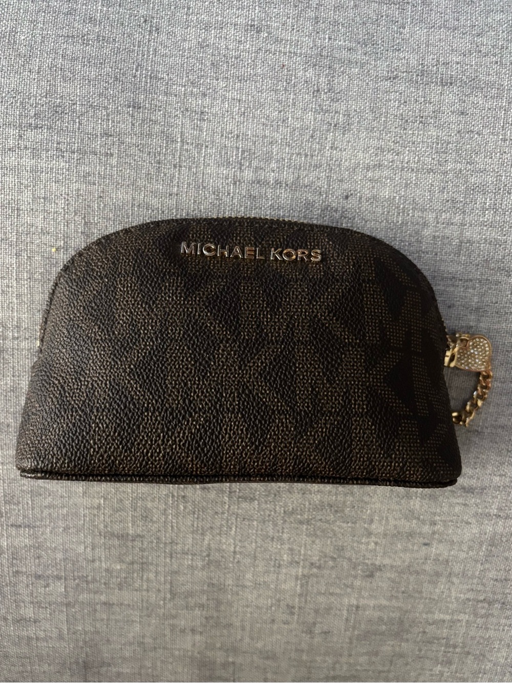 Michael Kors Jet Set Travel Medium Monogram Travel Kit Heart Charm Wristlet